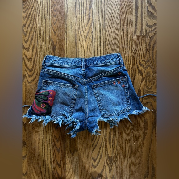 We The Free People Fields Of Sun Painted Butterfly Jean Shorts Size 24 - Picture 5 of 5